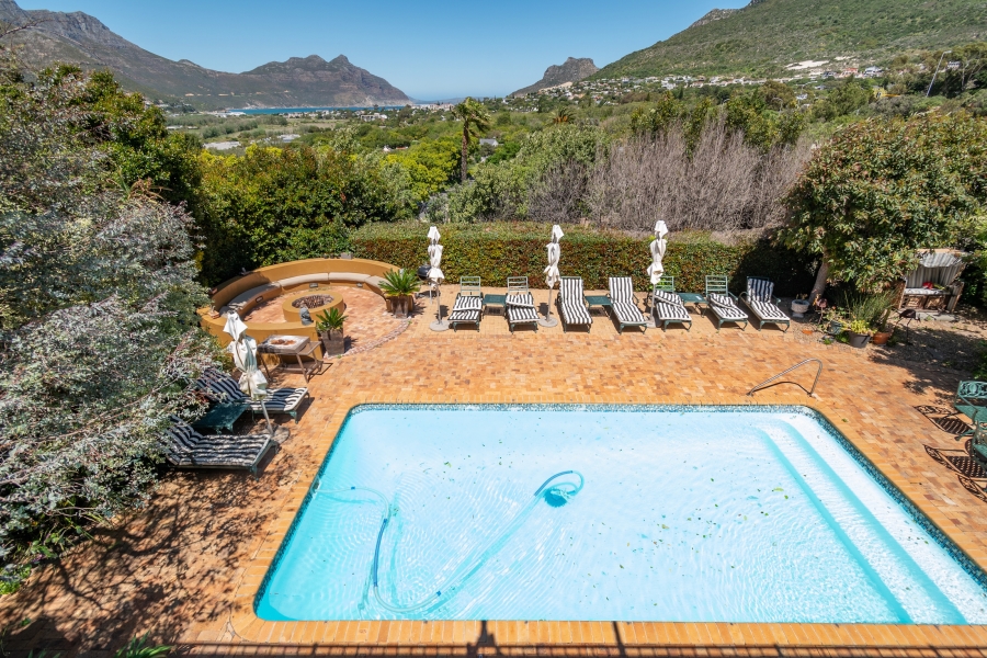 8 Bedroom Property for Sale in Hout Bay Western Cape